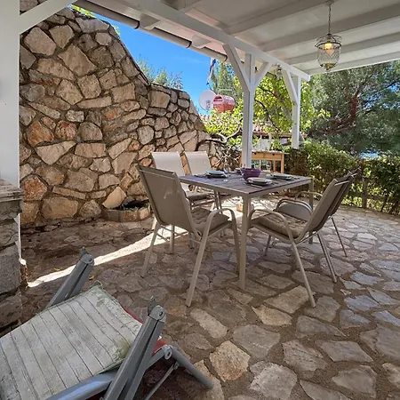 4 Bedroom Pet Friendly In Miholašćica