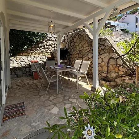 4 Bedroom Pet Friendly In Holiday home Miholascica