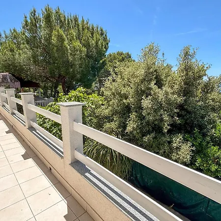 Holiday home 4 Bedroom Pet Friendly In