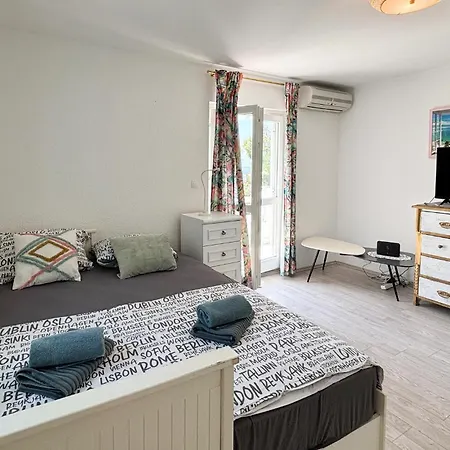 4 Bedroom Pet Friendly In 別荘
